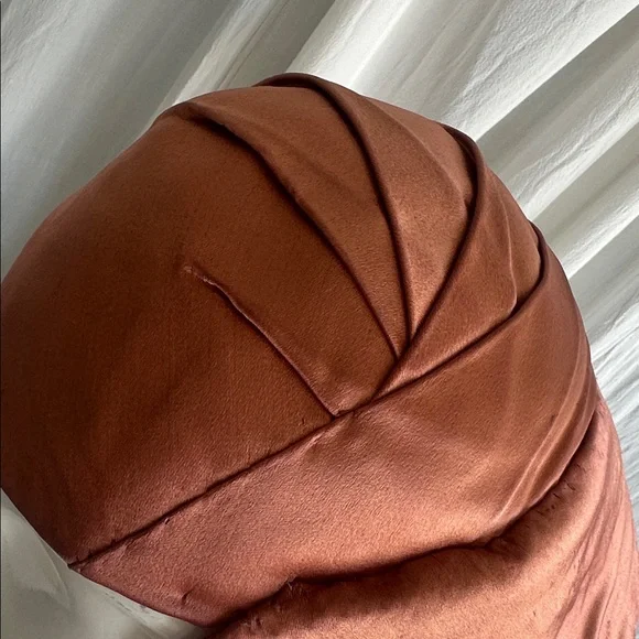 Antique 1912-20 Satin Silk Asymmetric Hat Sz S as is. Great for costume party - Picture 6 of 12
